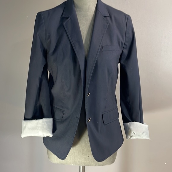Gap wool blend classic navy blazer.  Size 12.  Fully lined. - Picture 14 of 16